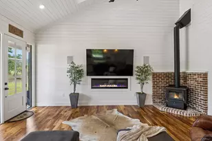 143 W Tanglebriar Ct, Bastrop, TX 78602 - Photo 7