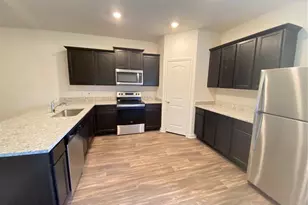 325 Crescent Park Dr, Jarrell, TX 76537 - Photo 5