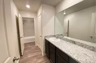 325 Crescent Park Dr, Jarrell, TX 76537 - Photo 11