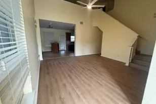543 Christopher Cove, Lockhart, TX 78644 - Photo 3