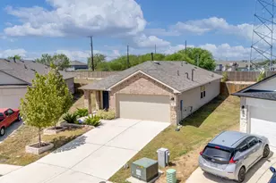 201 Elbow Bush Cv, Kyle, TX 78640 - Photo 35