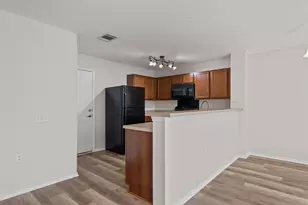 5825 Silver Screen Dr, Austin, TX 78747 - Photo 9
