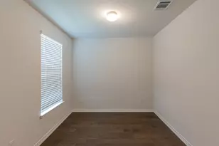 5302 Mulberry Grove Ln, Austin, TX 78723 - Photo 5