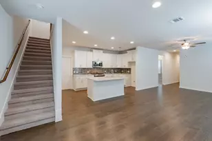 5302 Mulberry Grove Ln, Austin, TX 78723 - Photo 9