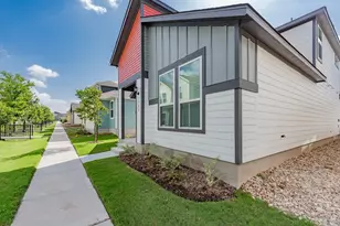 5302 Mulberry Grove Ln, Austin, TX 78723 - Photo 3