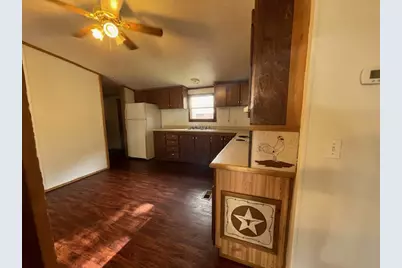 810 N Avenue R, Johnson City, TX 78636 - Photo 5