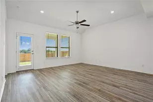 613 Silent Crk Cv, Georgetown, TX 78628 - Photo 9