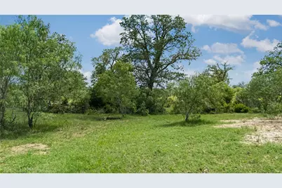 2612 Roosevelt Drive, Kingsbury, TX 78638 - Photo 13
