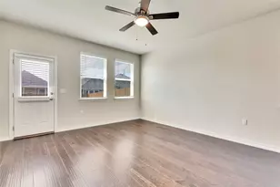 12121 Cimaizon Dr, Austin, TX 78725 - Photo 11