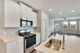 12121 Cimaizon Dr, Austin, TX 78725 - Photo 3