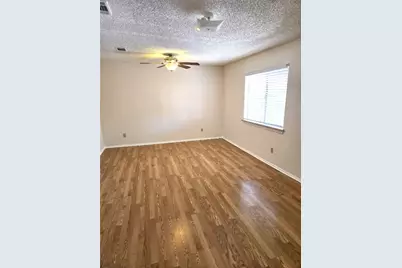 203 S Mitchell St Street #4, San Marcos, TX 78666 - Photo 3