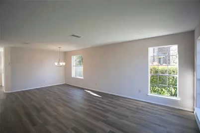 7901 Taranto Drive, Austin, TX 78729 - Photo 7