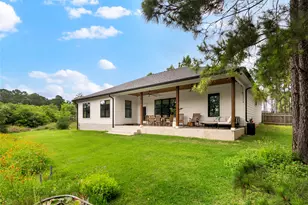 111 Green Grass Ln, Bastrop, TX 78602 - Photo 3