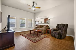 1205 Twin Estates Dr, Kyle, TX 78640 - Photo 3