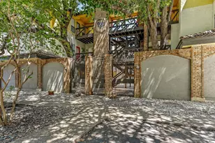 806 W 24th St, Austin, TX 78705 - Photo 1