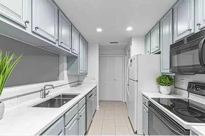 806 W 24th Street #214, Austin, TX 78705 - Photo 13