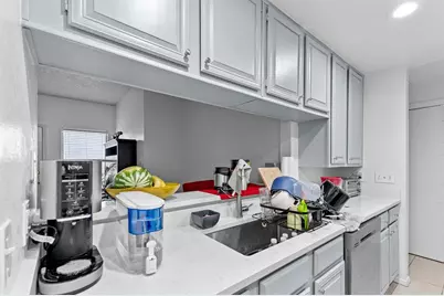 806 W 24th Street #214, Austin, TX 78705 - Photo 15