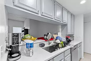 806 W 24th St, Austin, TX 78705 - Photo 15