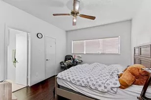 806 W 24th St, Austin, TX 78705 - Photo 19