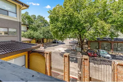 806 W 24th Street #214, Austin, TX 78705 - Photo 27