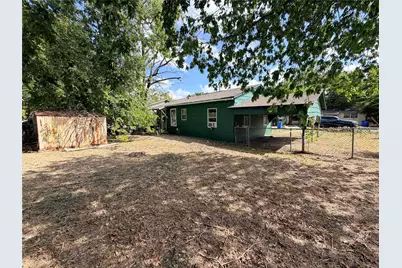 107 Franklin Street, Taylor, TX 76574 - Photo 17
