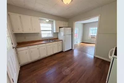 107 Franklin Street, Taylor, TX 76574 - Photo 7