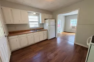 107 Franklin St, Taylor, TX 76574 - Photo 7