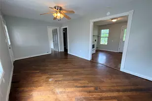 107 Franklin St, Taylor, TX 76574 - Photo 5