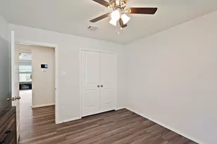 112 Pivot Dr, Taylor, TX 76574 - Photo 17