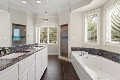 3735 Lost Creek Boulevard, Austin, TX 78735 - Photo 9