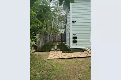 1604 W. 40th Street #b, Austin, TX 78756 - Photo 11