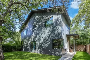 706 Valdez St, Austin, TX 78741 - Photo 5