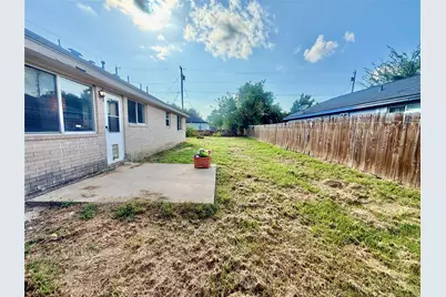 305 Maple Lane, Elgin, TX 78621 - Photo 13