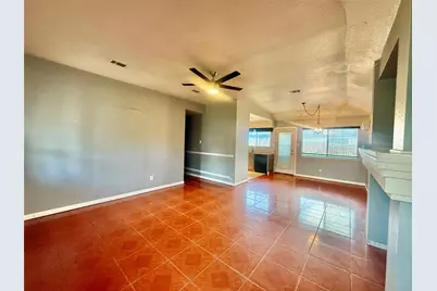 305 Maple Lane, Elgin, TX 78621 - Photo 3