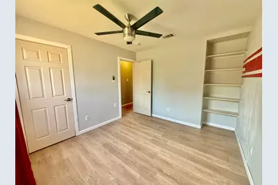 305 Maple Lane, Elgin, TX 78621 - Photo 11