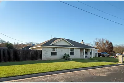305 Maple Lane, Elgin, TX 78621 - Photo 13