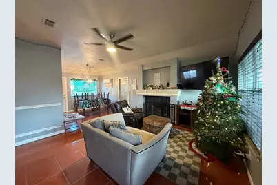 305 Maple Lane, Elgin, TX 78621 - Photo 3