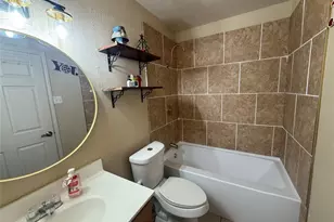 305 Maple Ln, Elgin, TX 78621 - Photo 7