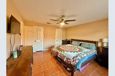 305 Maple Lane, Elgin, TX 78621 - Photo 9