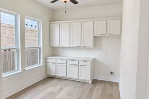 204 Medallion St, Liberty Hill, TX 78642 - Photo 11