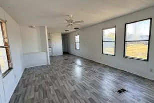 135 Creekway Ln, Seguin, TX 78155 - Photo 5