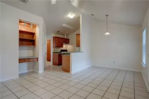 412 Burleson St, San Marcos, TX 78666 - Photo 3