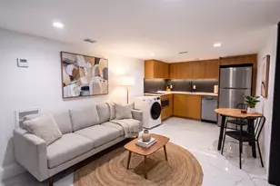 2416 E 10th St, Austin, TX 78702 - Photo 3