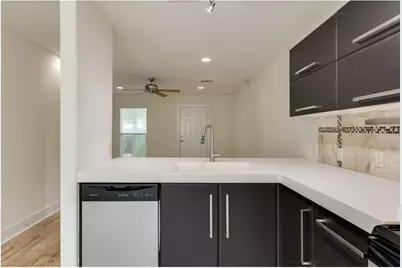 1101 Grove Boulevard #102, Austin, TX 78741 - Photo 15