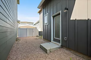 8013 Lennon Dr, Austin, TX 78744 - Photo 37