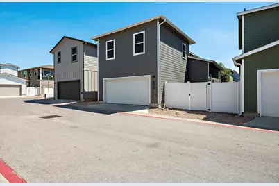 8013 Lennon Drive, Austin, TX 78744 - Photo 33
