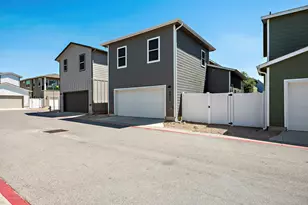 8013 Lennon Dr, Austin, TX 78744 - Photo 33