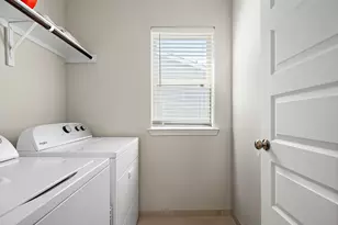8013 Lennon Dr, Austin, TX 78744 - Photo 19
