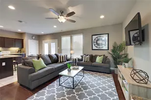 2204 E 13th St, Austin, TX 78702 - Photo 7