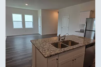 353 Enforcer Loop, Jarrell, TX 76537 - Photo 5